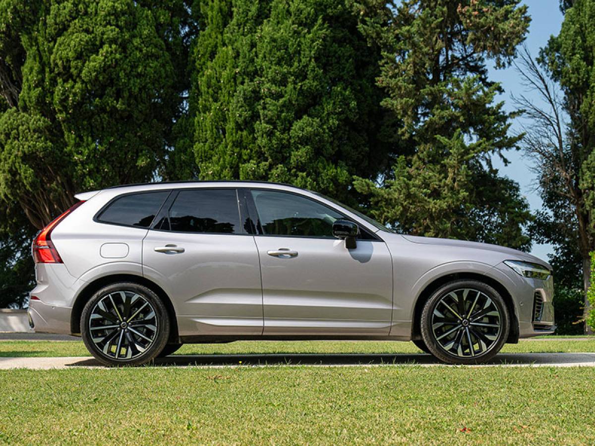 Volvo XC60 Plug-in MY2026