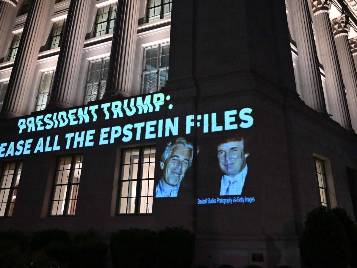 Lettera a Epstein, Trump chiede 10 miliardi di danni al Wsj. La replica: "Lavoro accurato"