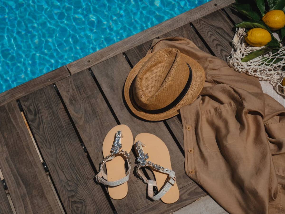 Look estivo con infradito: ecco come abbinarle in base a cosa scegli di indossare