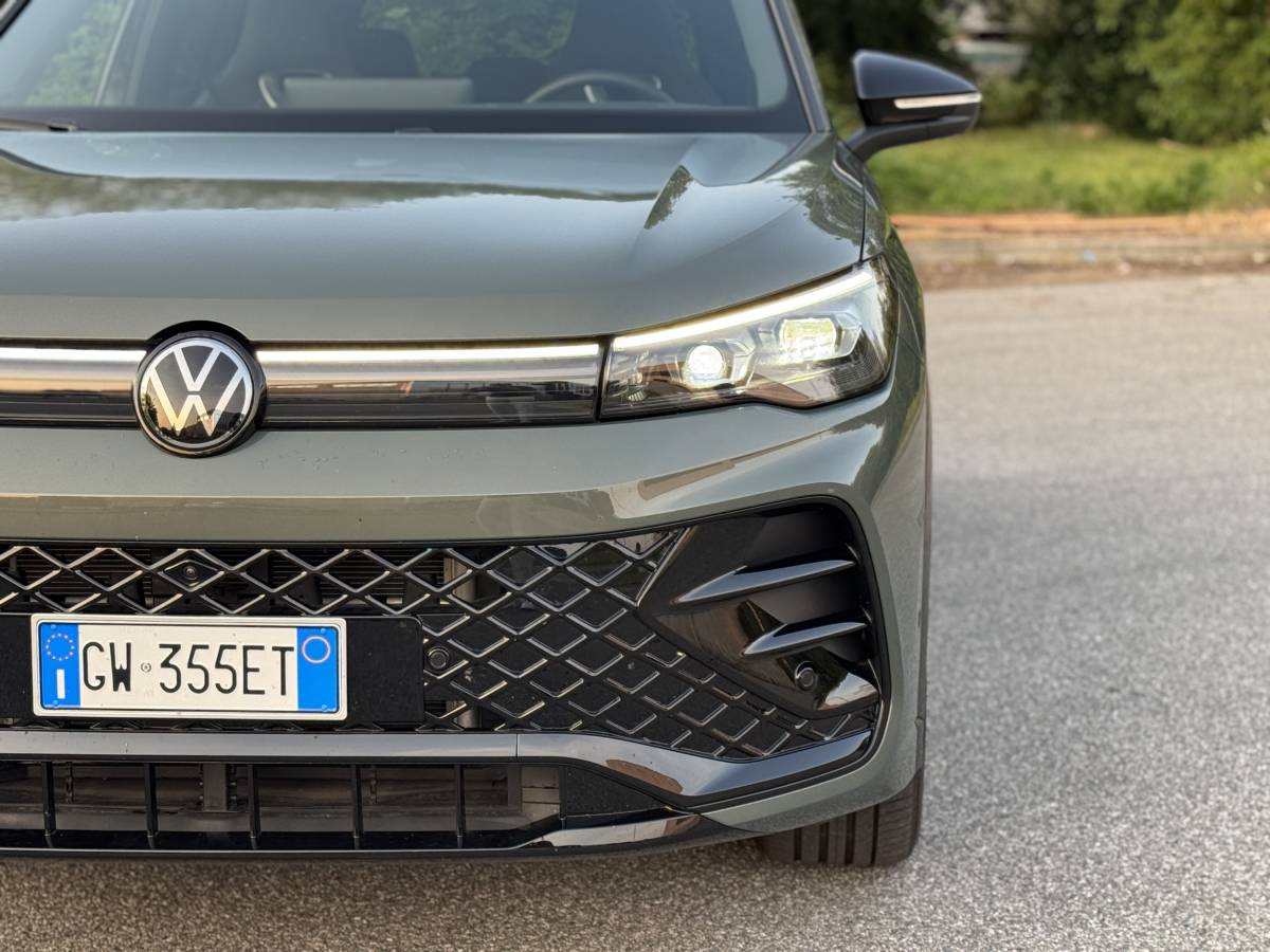 Volkswagen Tiguan eHybrid: guarda la gallery del nuovo SUV ibrido 10