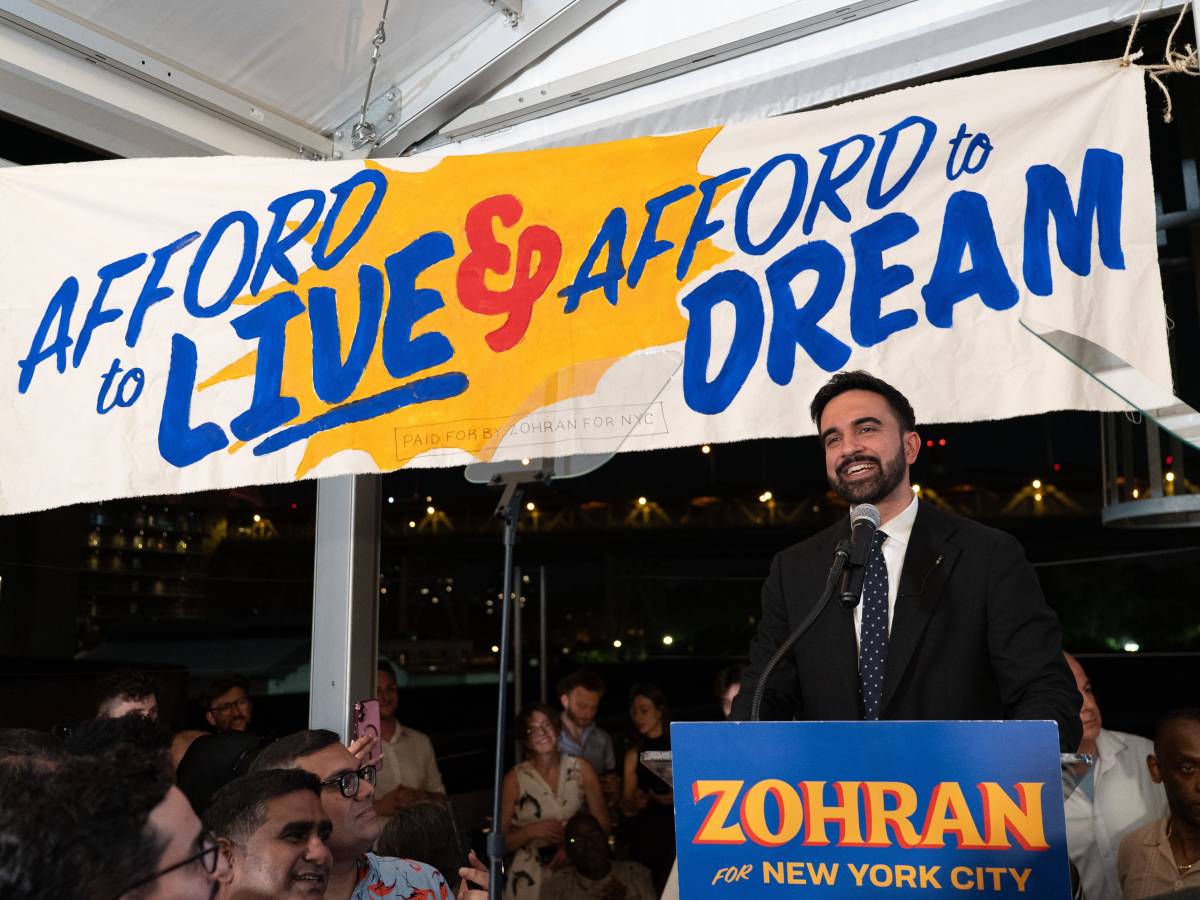 Chi è Zohran Mamdani, il nuovo sindaco socialista di New York