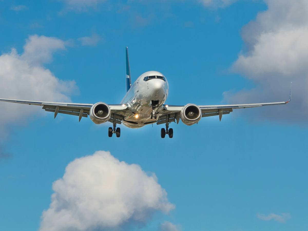viaggiare troppo spesso in aereo quali sono i rischi per la salute