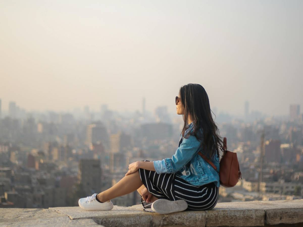 Look estivo da città: 5 capi comodi che non devono mancare al rientro nella city Look estivo da città: 5 capi comodi che non devono mancare al rientro nella city