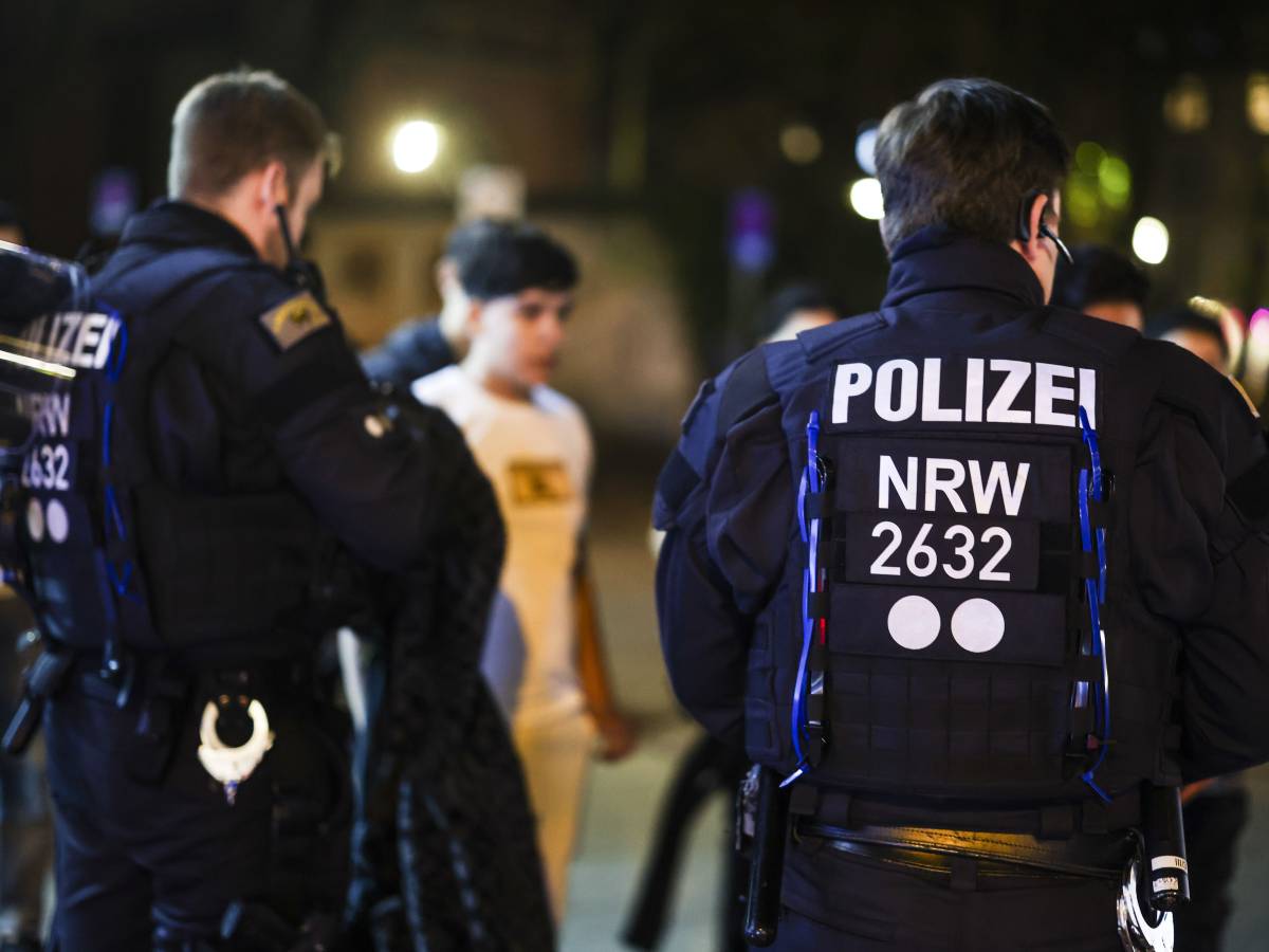 weekend di fuoco a berlino la guerra tra gang di immigrati imperversa in citt224