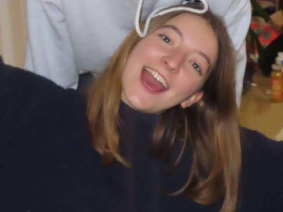 La pistola, i bagagli pronti e la vacanza con gli amici: giallo sulla morte di Rosie Roche La pistola, i bagagli pronti e la vacanza con gli amici: giallo sulla morte di Rosie Roche