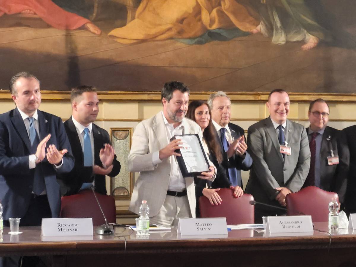 a salvini il premio italia israele alle polemiche in aula risponde miseria umana