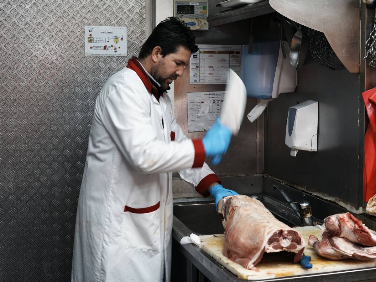 Carne halal in Italia: zona grigia tra legge laica, certificazione e discriminazione Carne halal in Italia: zona grigia tra legge laica, certificazione e discriminazione
