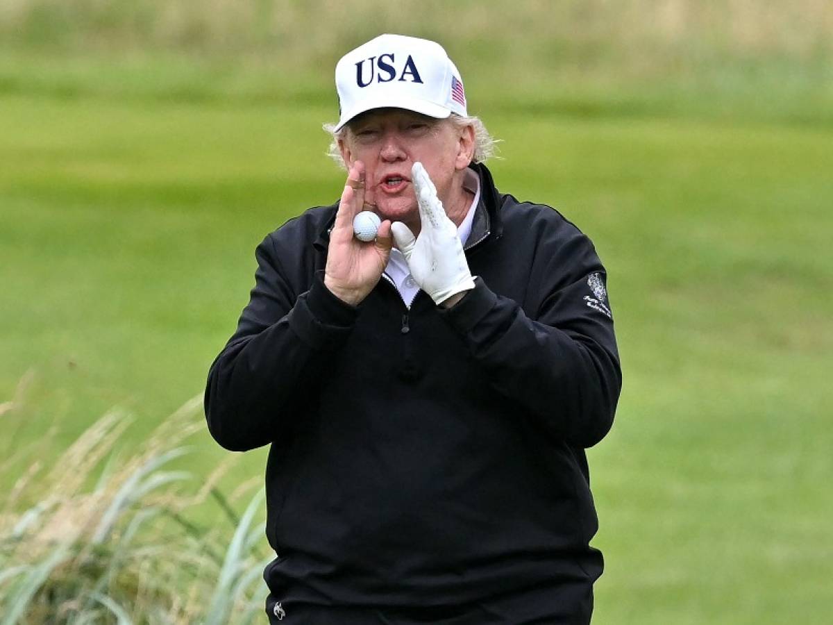 Dazi, accordo con la Ue? Trump: "50/50 di possibilità" Dazi, accordo con la Ue? Trump: "50/50 di possibilità"