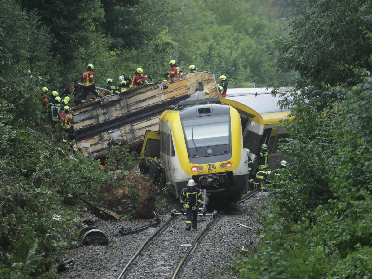 deraglia treno nel sud della germania ci sono morti e feriti