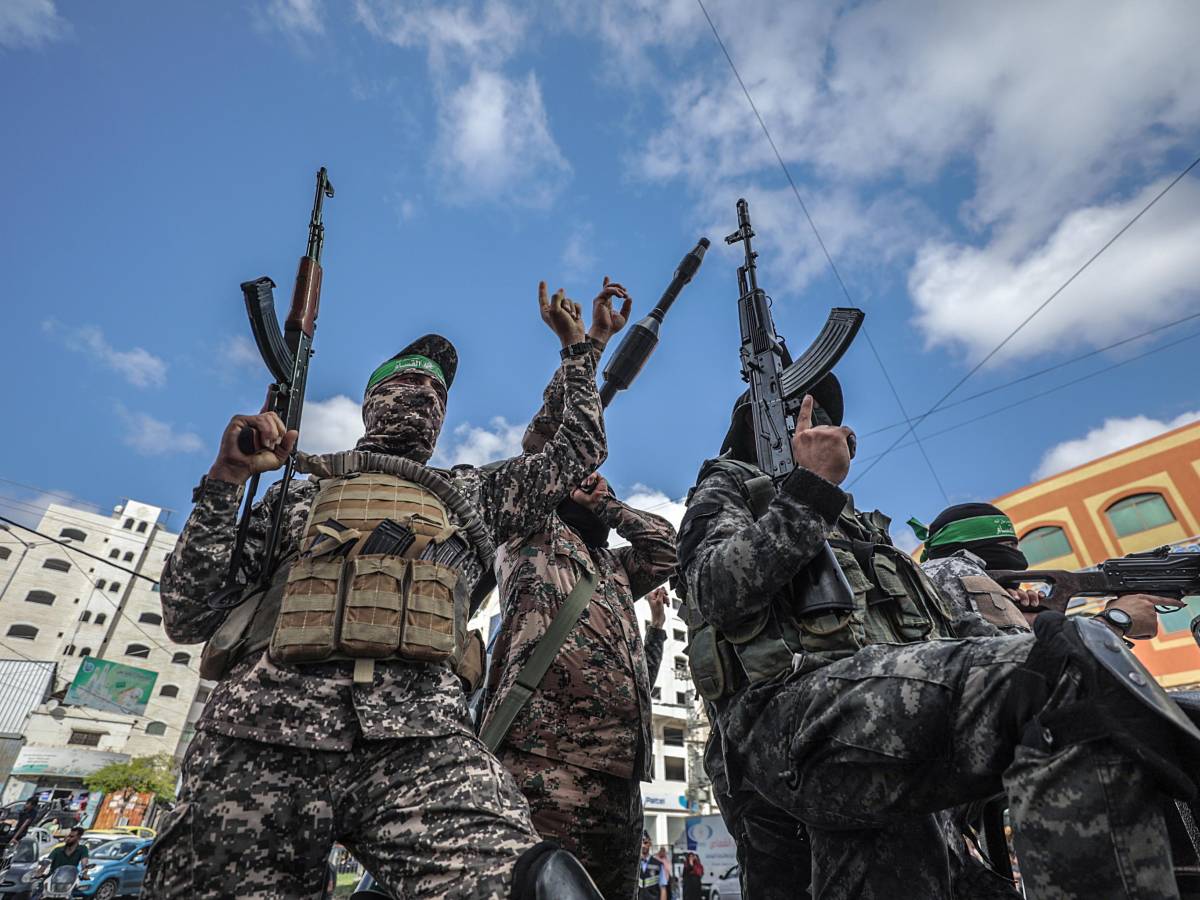 corrieri e appuntamenti per il t232 cos236 hamas continua a pagare gli stipendi nella striscia di gaza