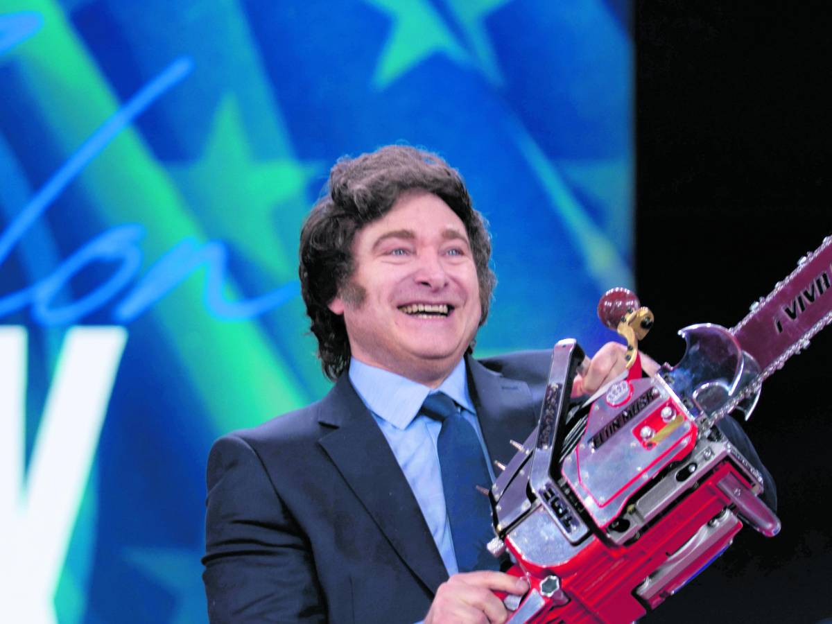 La "motosega" di Milei. No a leggi per 300 miliardi La "motosega" di Milei. No a leggi per 300 miliardi