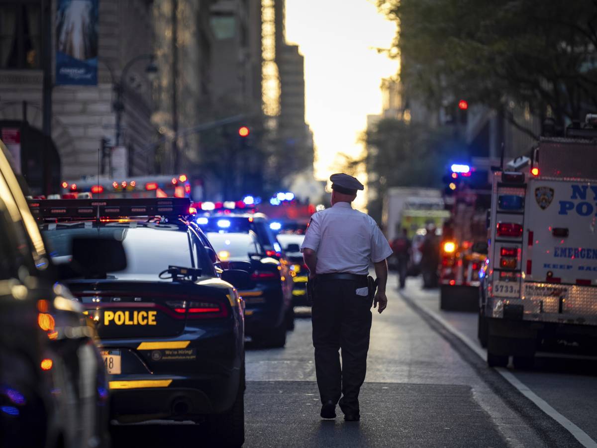 Strage a Manhattan, chi era Shane Tamura, il killer con un passato nel football e l’ombra della CTE Strage a Manhattan, chi era Shane Tamura, il killer con un passato nel football e l’ombra della CTE