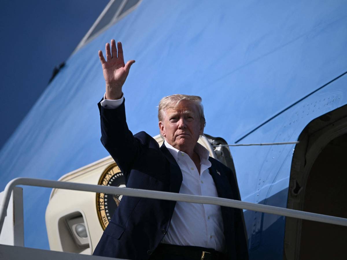 Trump attacca Mosca: "Nessuna risposa, una vergogna. Sanzioni tra 10 giorni"