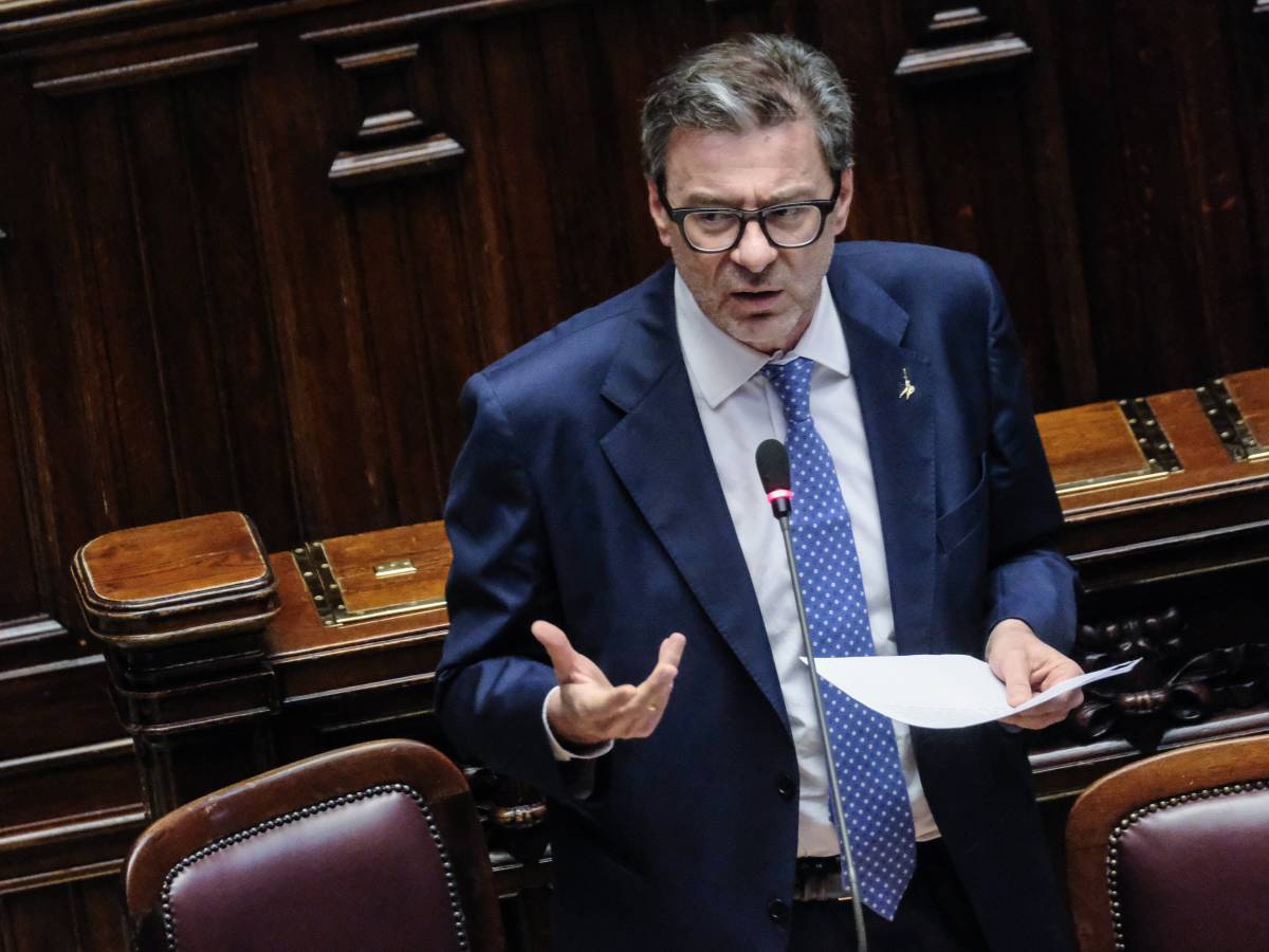 Pil, battuta d’arresto nel secondo trimestre. Giorgetti rassicura: "Stime confermate" Pil, battuta d’arresto nel secondo trimestre. Giorgetti rassicura: "Stime confermate"