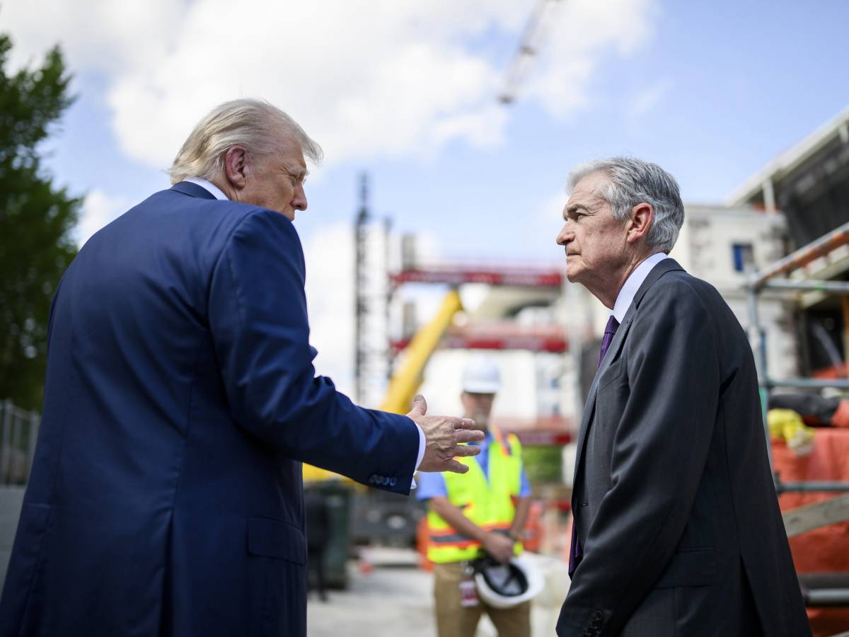 Trump contro Powell: “Tagli i tassi, valuto causa contro di lui” Trump contro Powell: “Tagli i tassi, valuto causa contro di lui”