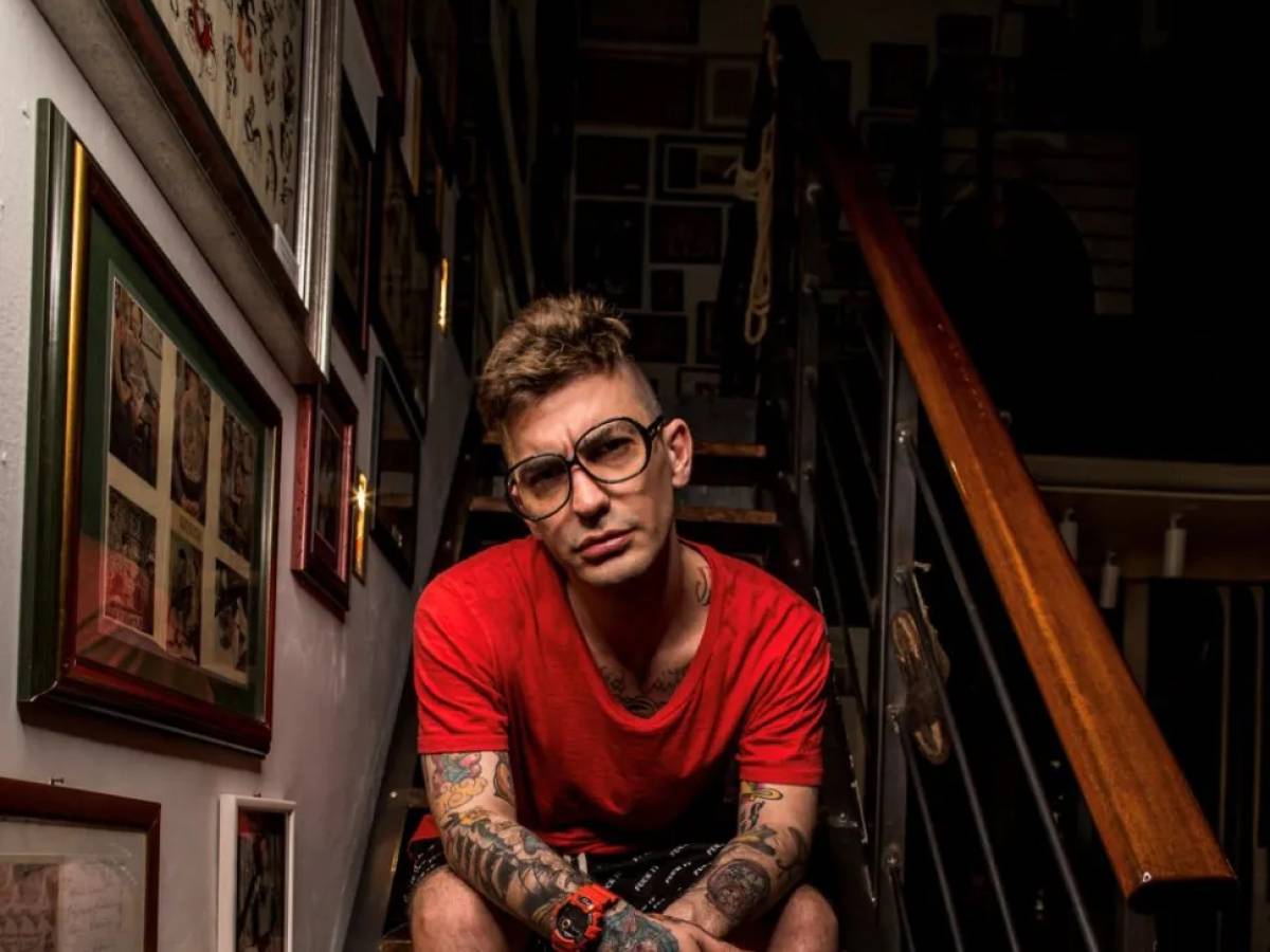 Chi era il rapper Jesto morto a 41 anni. Fedez: "Riposa in pace leggenda del rap"