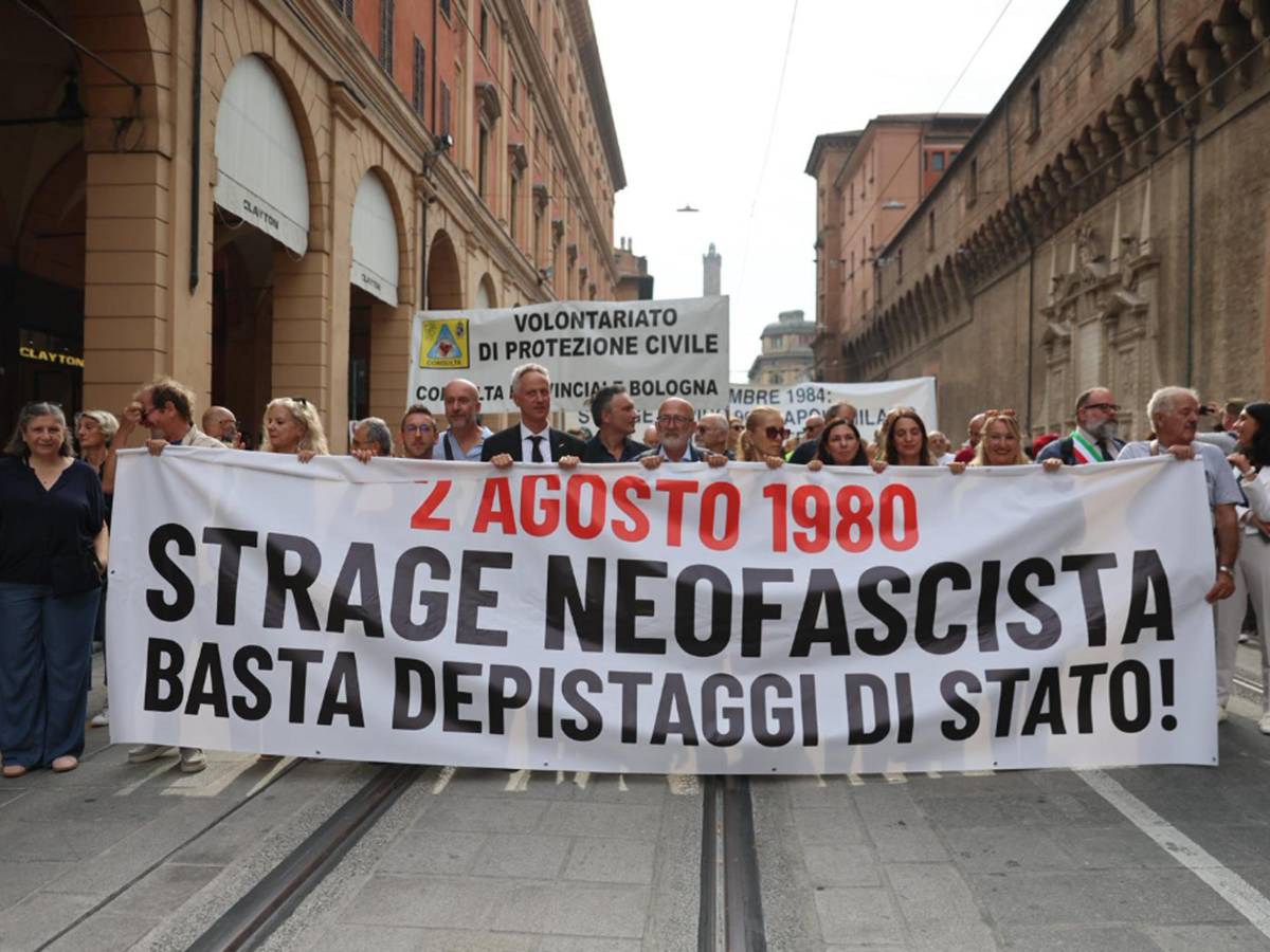 l ultimo delirio della sinistra per la strage di bologna tirano in ballo il governo