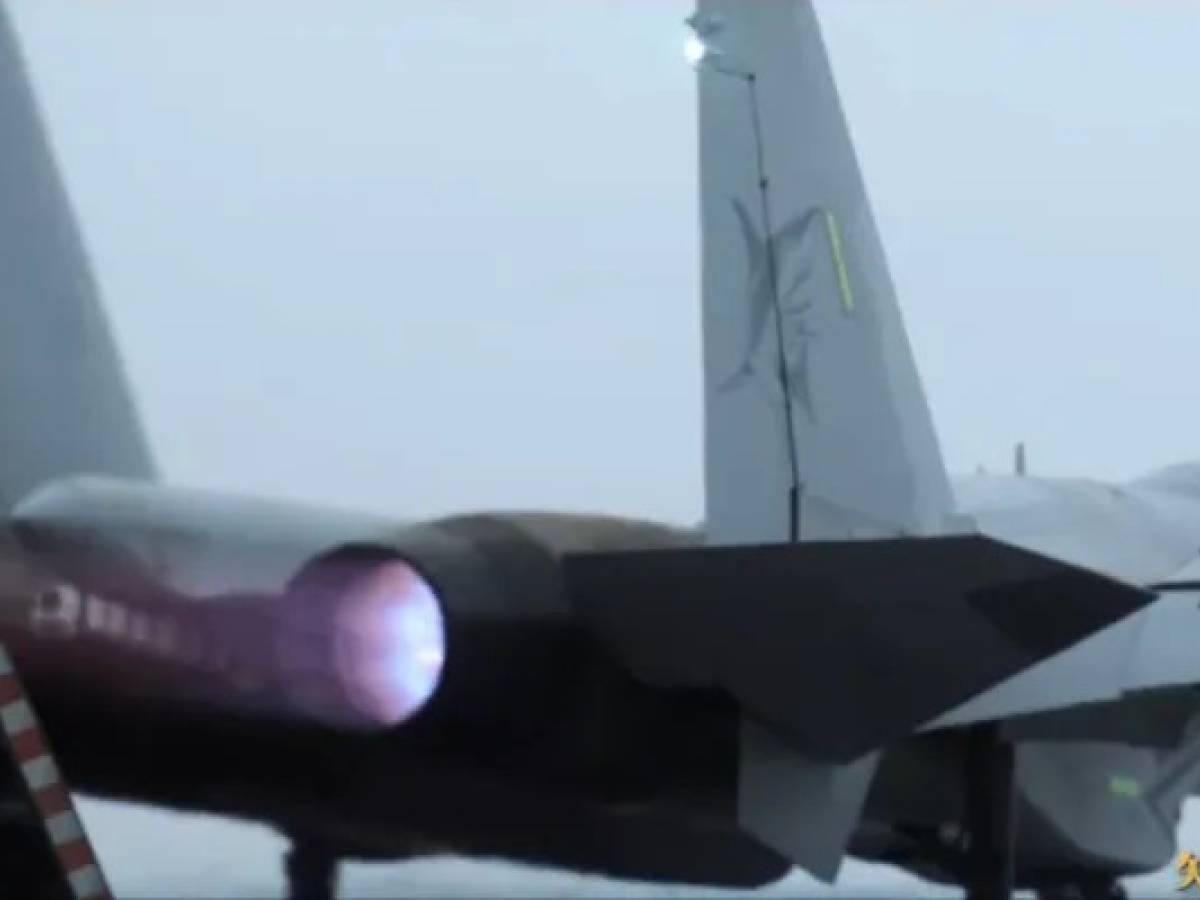 jet lanciati dalla nuova portaerei la cina presenta la catapulta elettromagnetica