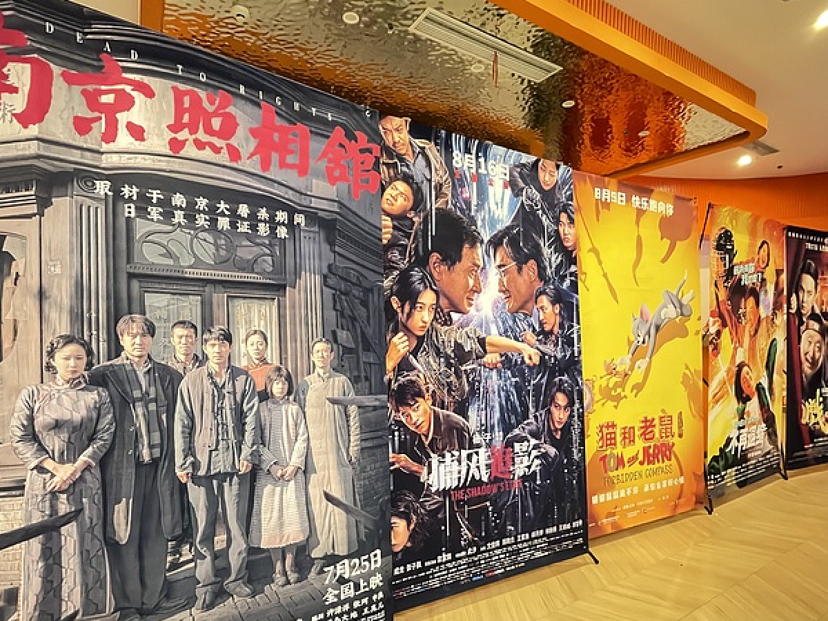 cina botteghino estivo da record grazie al film dead to righs