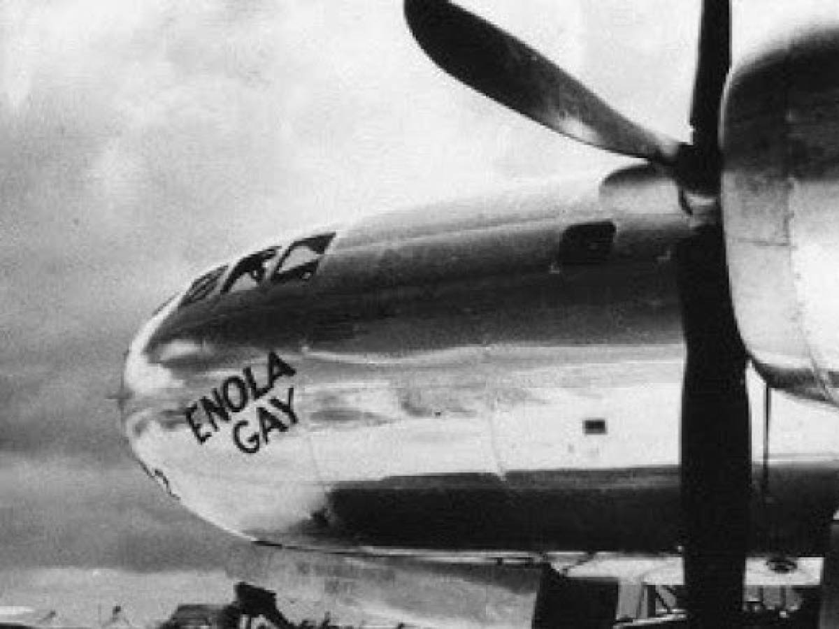 Il B-29 Enola Gay, il primo strike atomico e il giorno che cambiò la storia