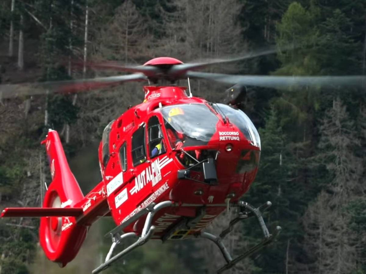 il salto nel vuoto poi lo schianto a 200 km h cos 232 successo al turista in alto adige