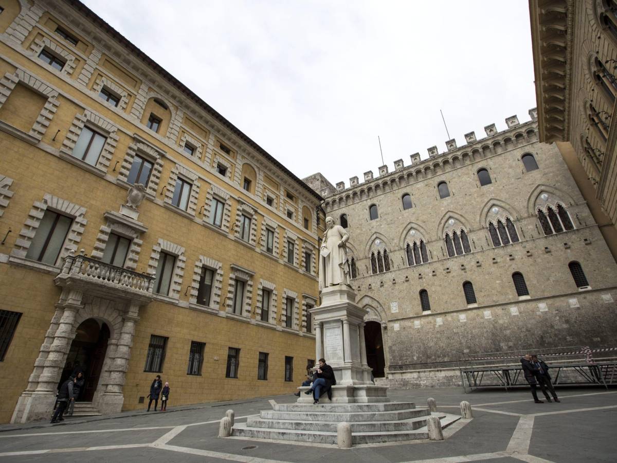 Mps rilancia su Mediobanca: sul tavolo anche 750 milioni cash Mps rilancia su Mediobanca: sul tavolo anche 750 milioni cash