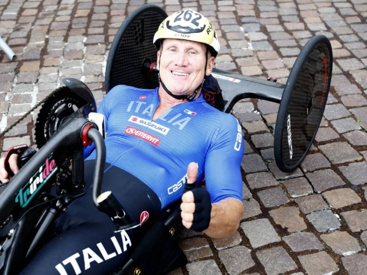 investito da un suv mentre si allenava paura per il campione di handbike paolo cecchetto