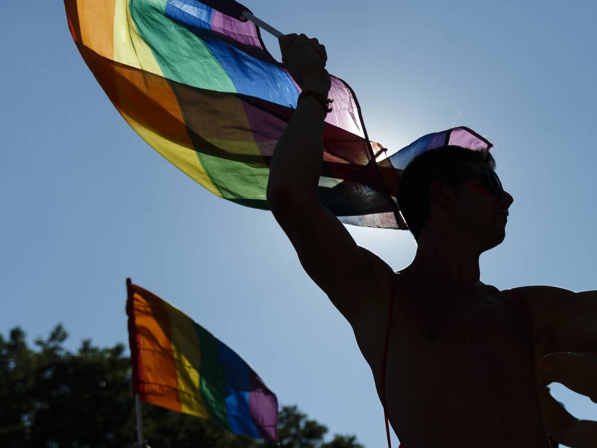 Contrordine, compagni. I socialisti spagnoli rimuovono il "queer" dai propri documenti Contrordine, compagni. I socialisti spagnoli rimuovono il "queer" dai propri documenti
