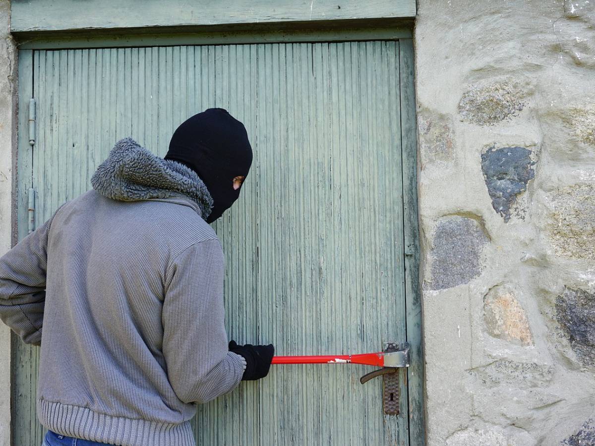 furti in casa cos8217232 la colla invisibile e come difendersi dai topi d8217appartamento da Ilgiornale.it furti in casa cos8217232 la colla invisibile e come difendersi dai topi d8217appartamento