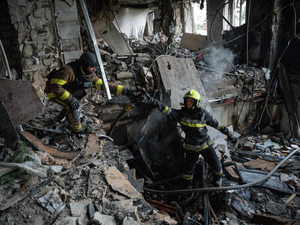 ancora una notte di terrore in ucraina 270 droni e 10 missili su diverse citt224