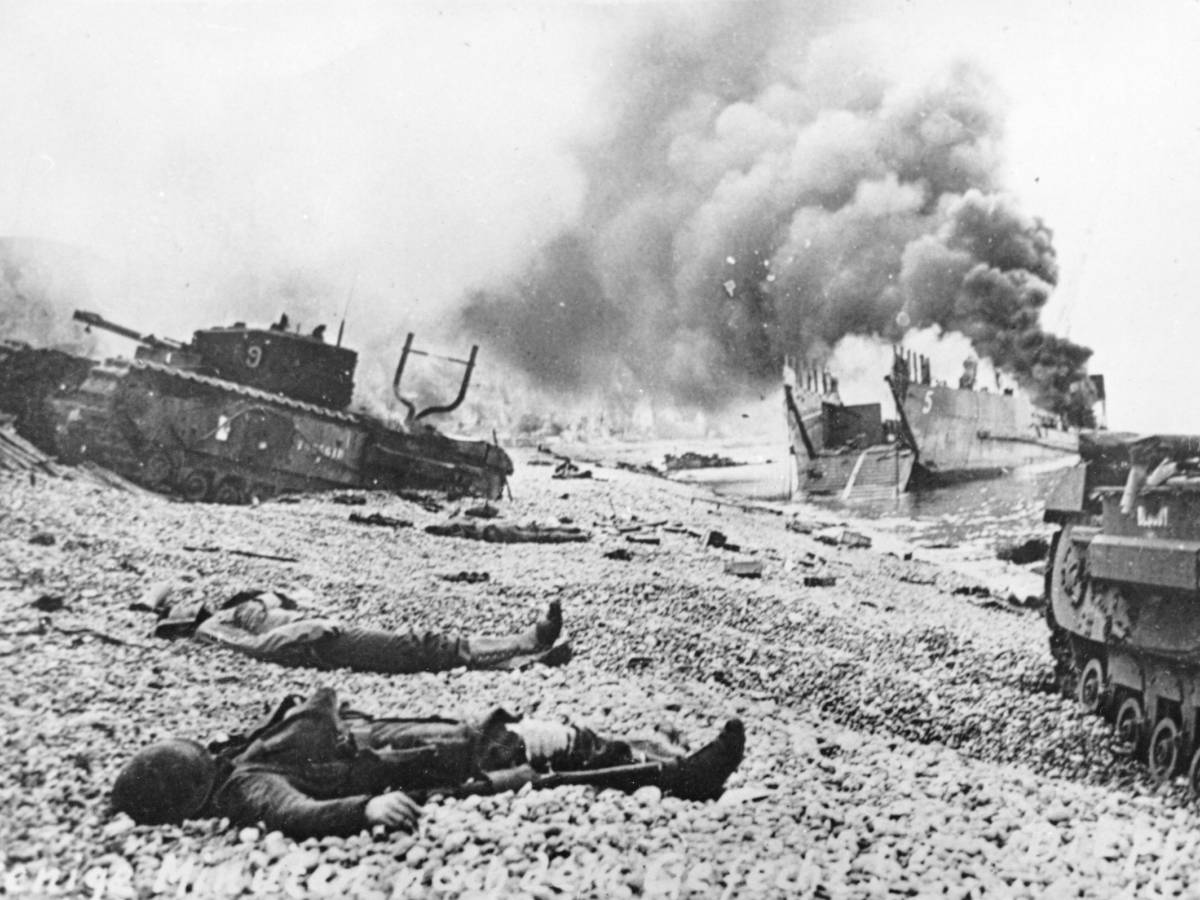 Il fallimento a Dieppe, Ian Fleming e un "commando" segreto Il fallimento a Dieppe, Ian Fleming e un "commando" segreto