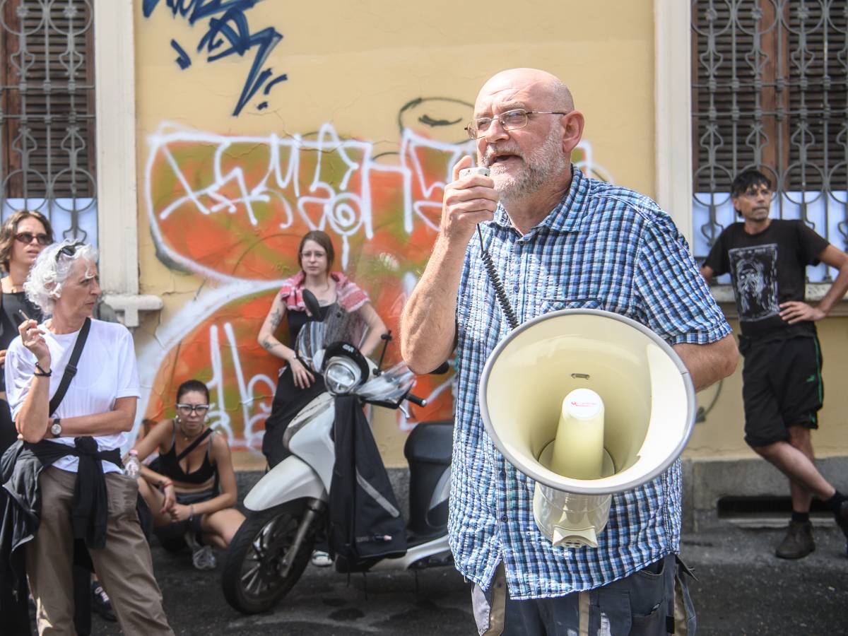 Il "barricadiero" che si consola con la pensione da parlamentare Il "barricadiero" che si consola con la pensione da parlamentare