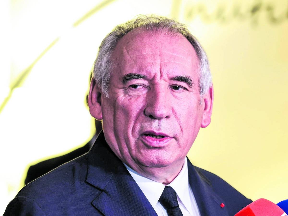 Emergenza economica nell’agenda francese. Il deficit fa paura: il governo rischia sui tagli Emergenza economica nell’agenda francese. Il deficit fa paura: il governo rischia sui tagli
