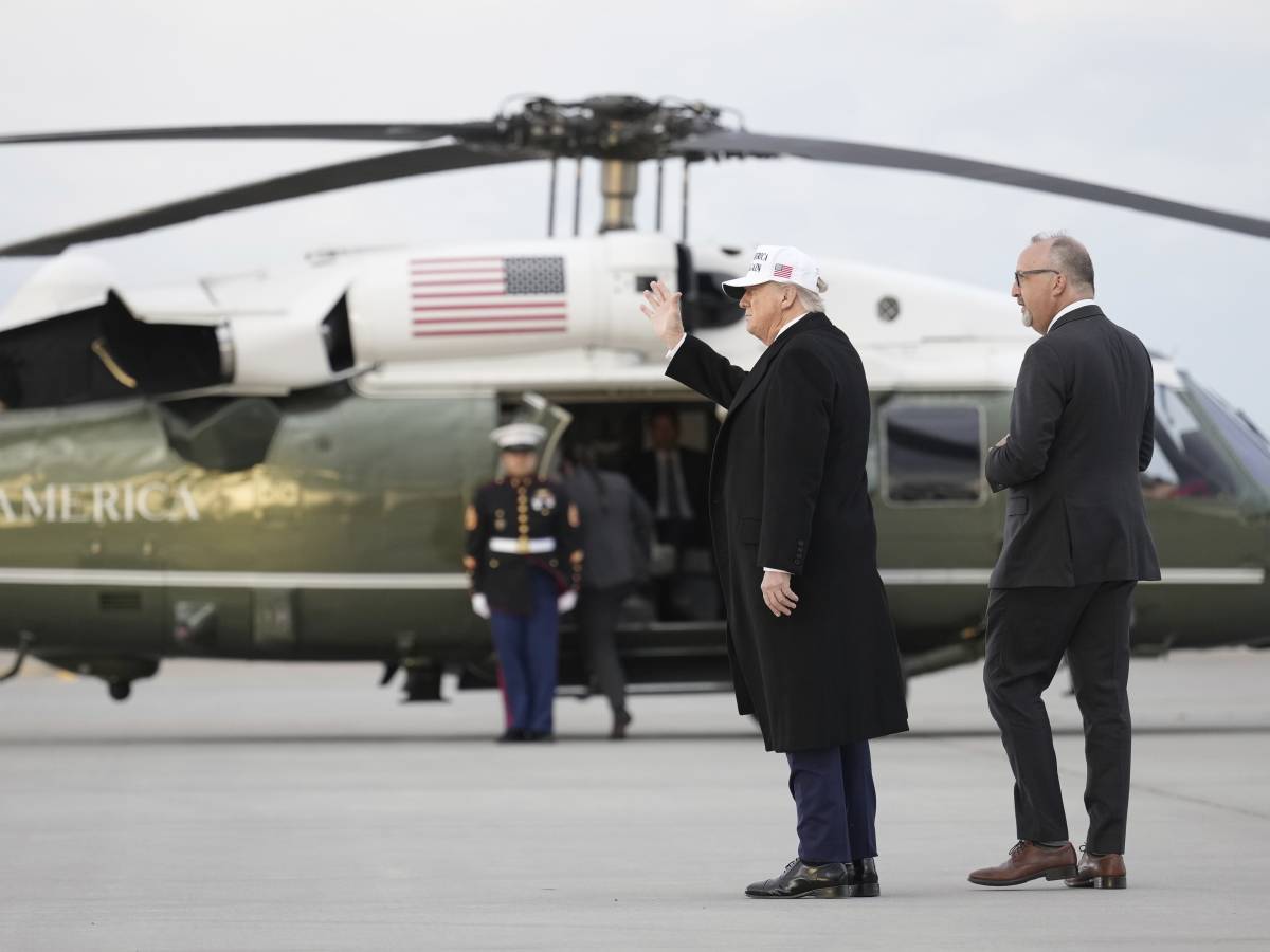 La stretta di Trump sulla sicurezza: "Guardia Nazionale anche a Chicago e a New York" La stretta di Trump sulla sicurezza: "Guardia Nazionale anche a Chicago e a New York"