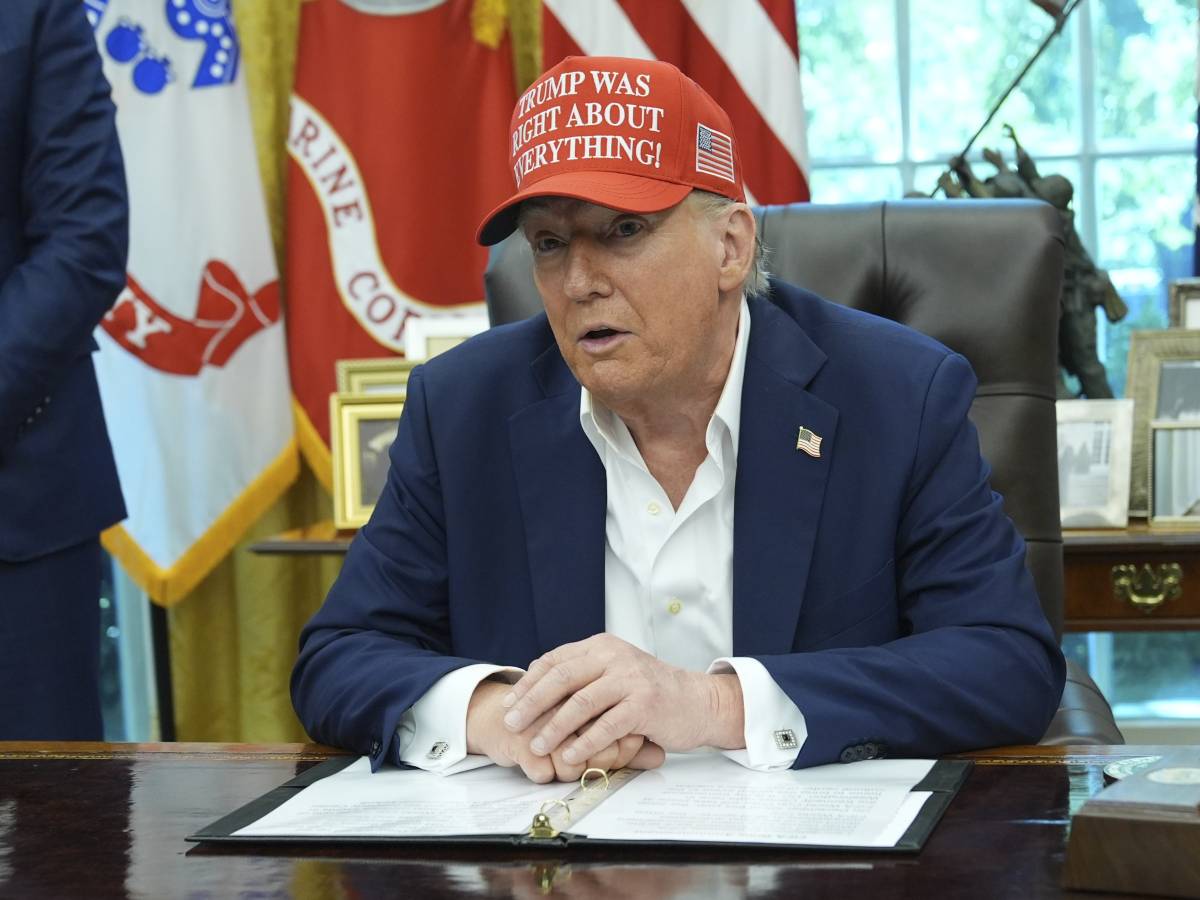 trump minaccia la revoca delle licenze abc e nbc sono emittenti faziose
