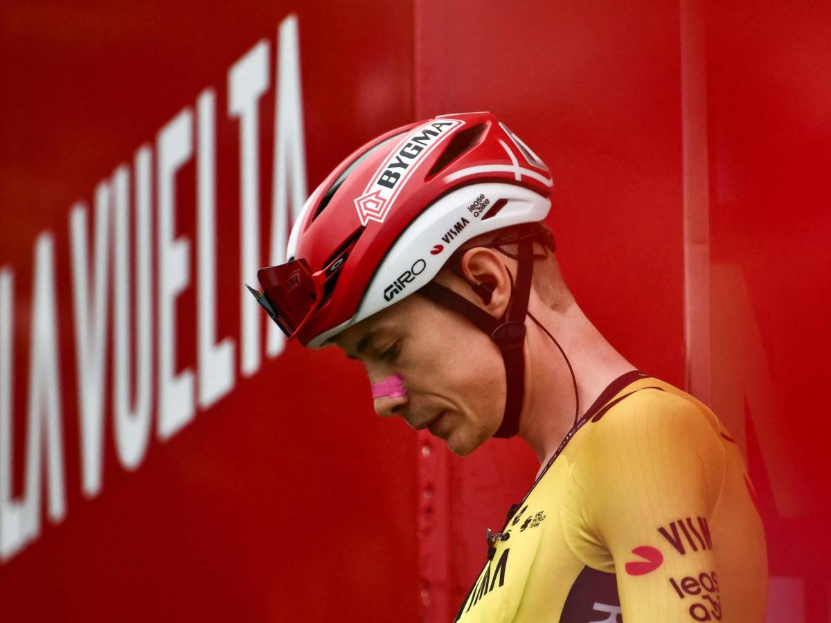 Vuelta, furto choc alla Visma di Vingegaard: rubate 18 bici del valore di 250mila euro Vuelta, furto choc alla Visma di Vingegaard: rubate 18 bici del valore di 250mila euro