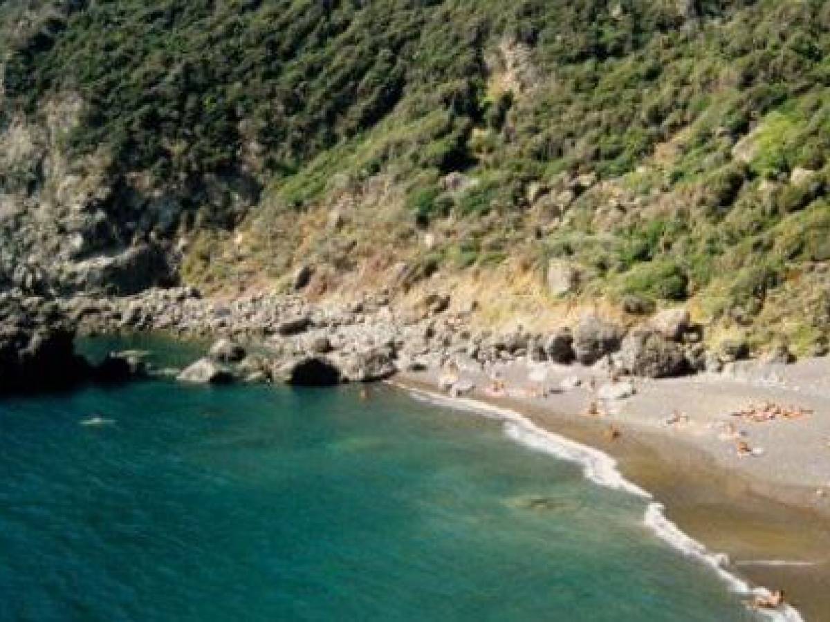 sesso sugli scogli choc a livorno