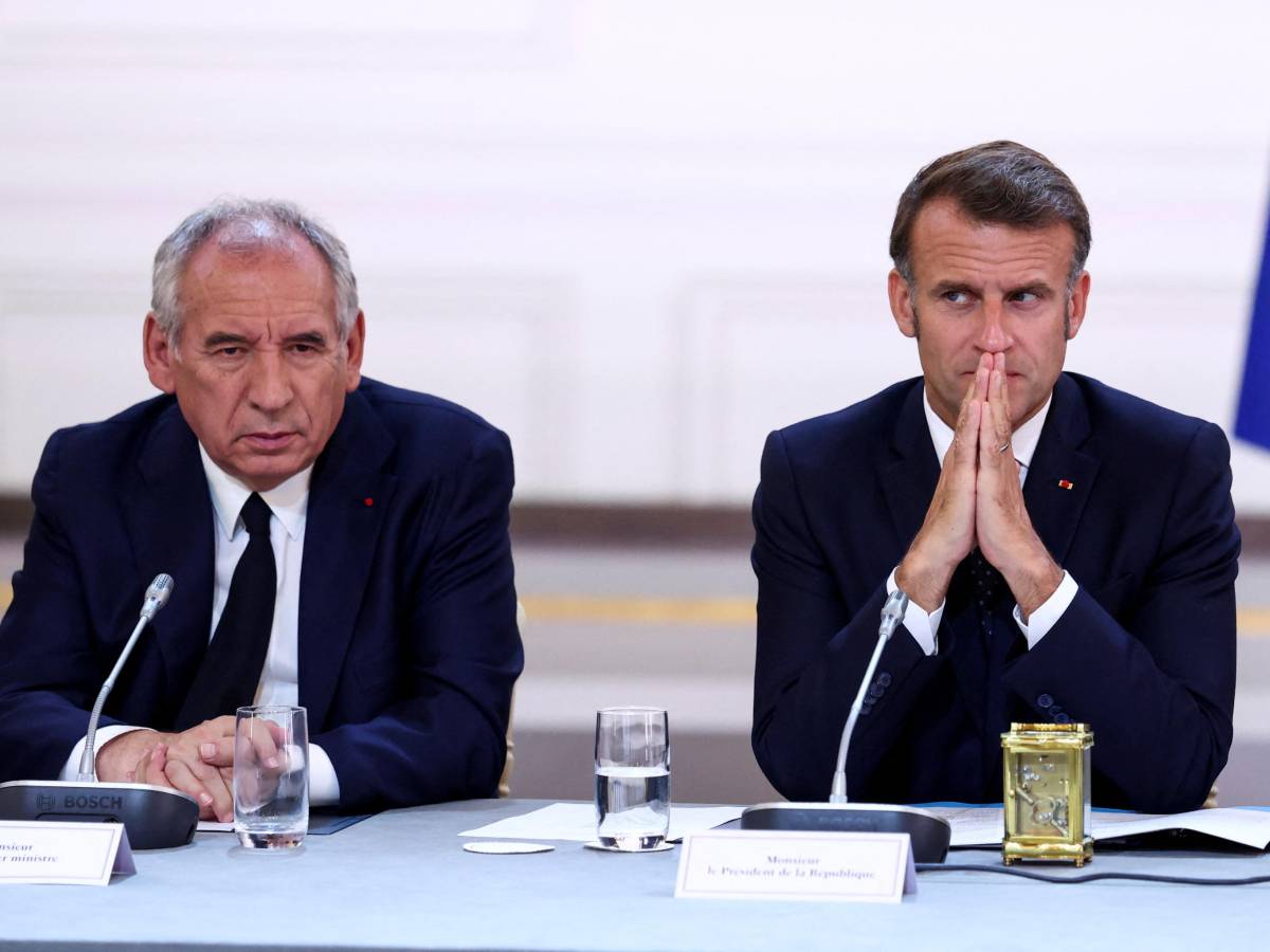 La sfiducia, la mozione contro Macron e tagli da 44 miliardi: perché la Francia rischia il caos