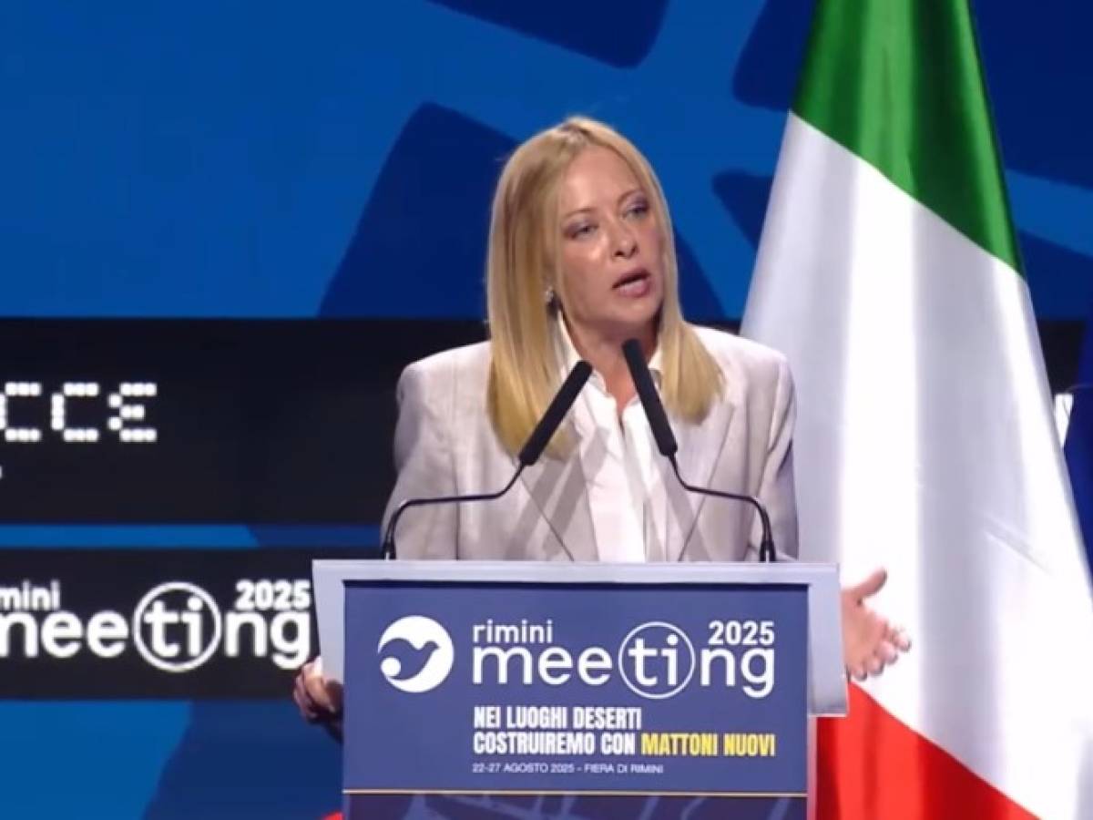 Meloni al Meeting: "Italia autorevole. Governeremo immigrazione irregolare, nessuno ci fermerà" Meloni al Meeting: "Italia autorevole. Governeremo immigrazione irregolare, nessuno ci fermerà"