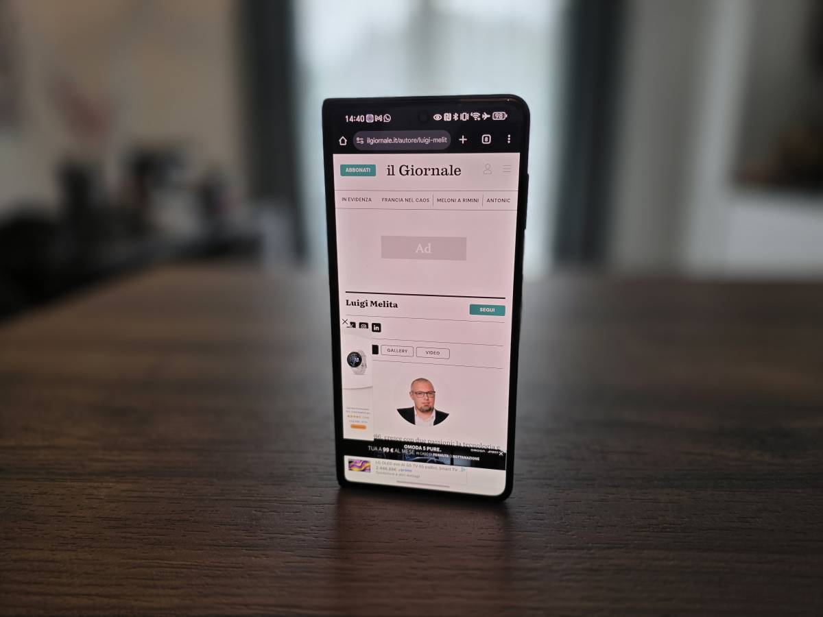 Honor Magic V5 chiuso