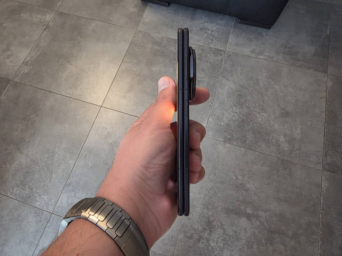 Honor Magic V5 spessore