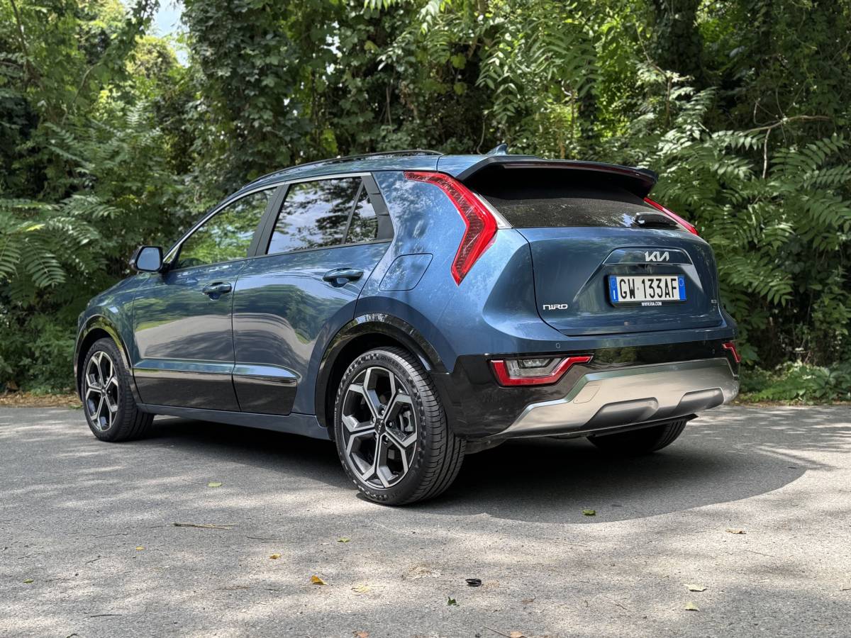 Kia Niro Trifuel: guarda la gallery del crossover ibrido anche a GPL 7