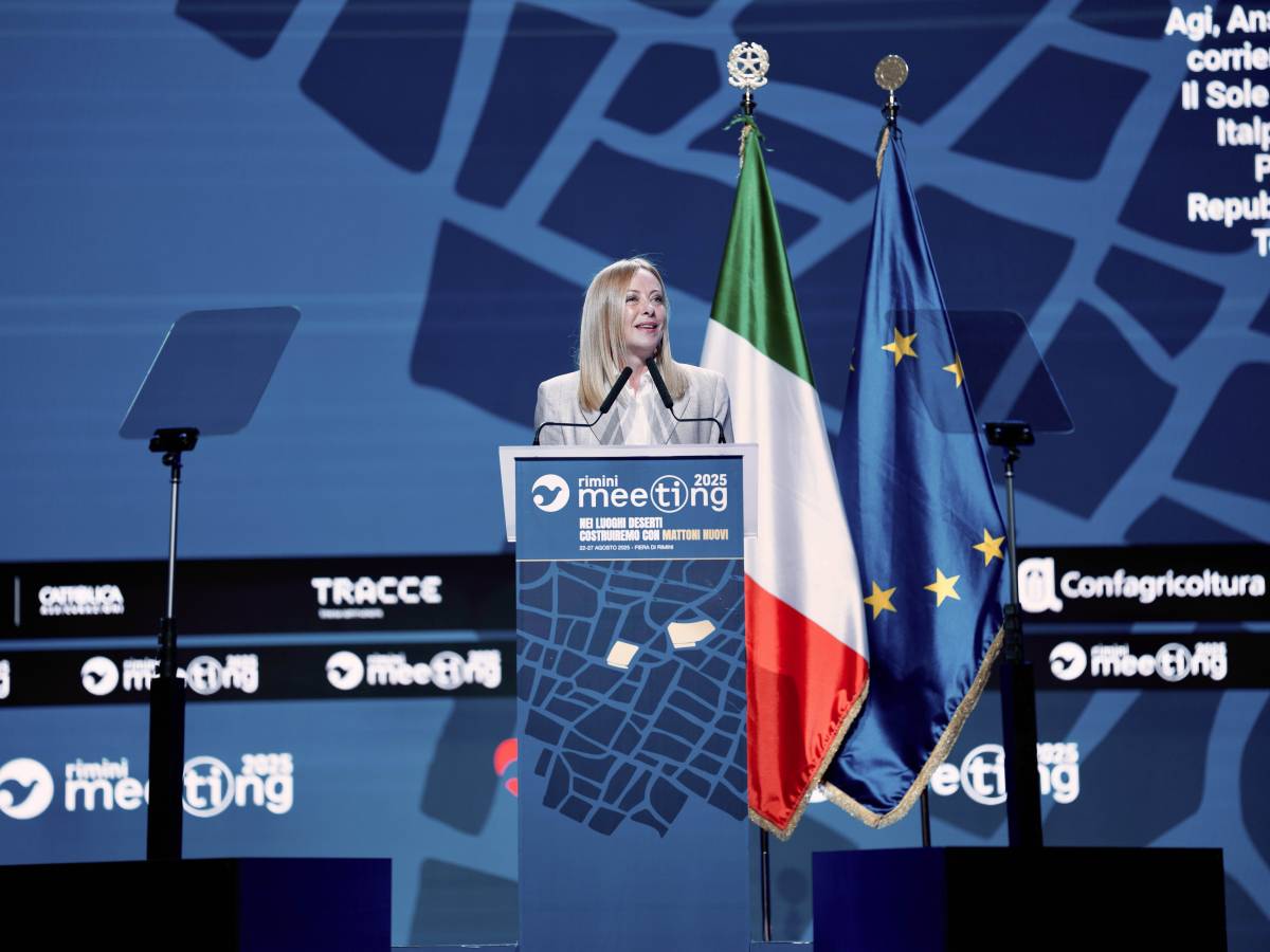 Meloni lancia la "Fase 2": "Piano casa per famiglie e sì alla libertà scolastica". Su migranti e giustizia ...