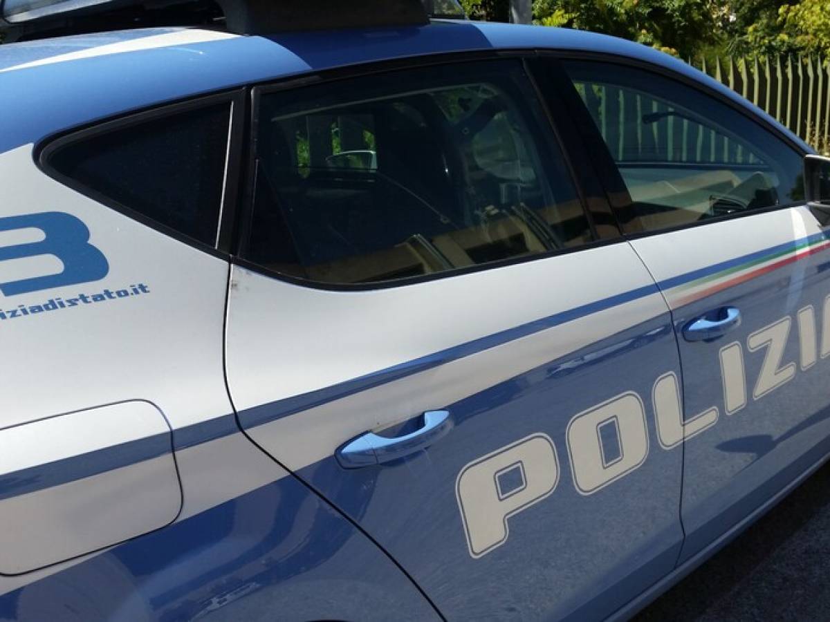 auto finisce nel fiume po in provincia di mantova morte due persone anziane