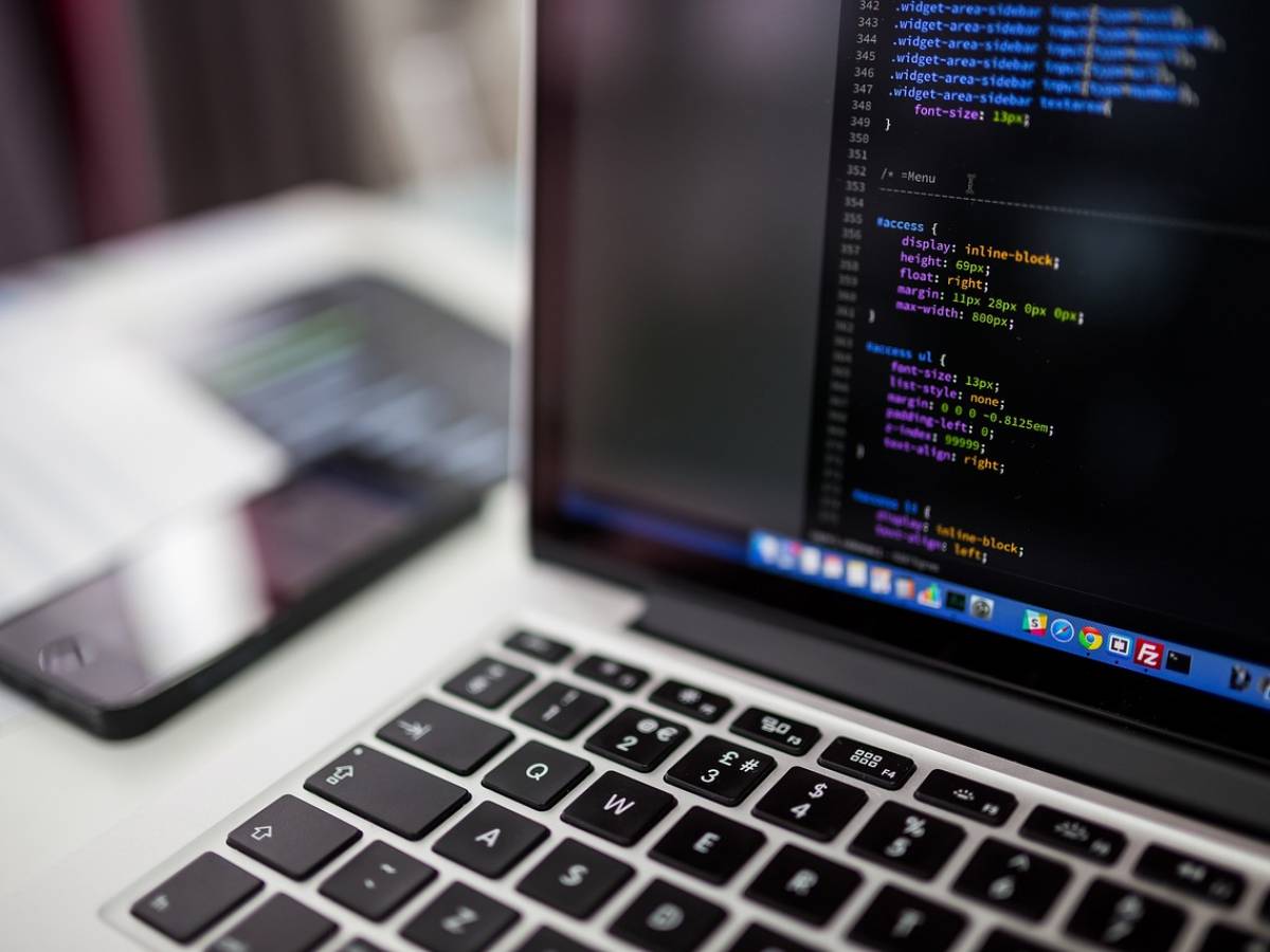 foto rubate e sessualizzate sui forum come scoprire se sei una vittima e cosa fare