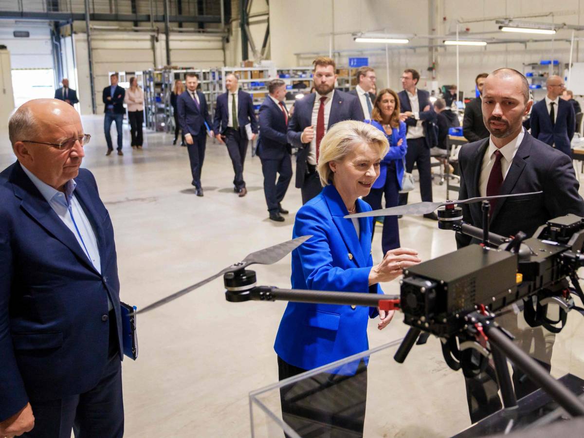 von der leyen l ue lotta per la libert224 ora un muro di droni con kiev
