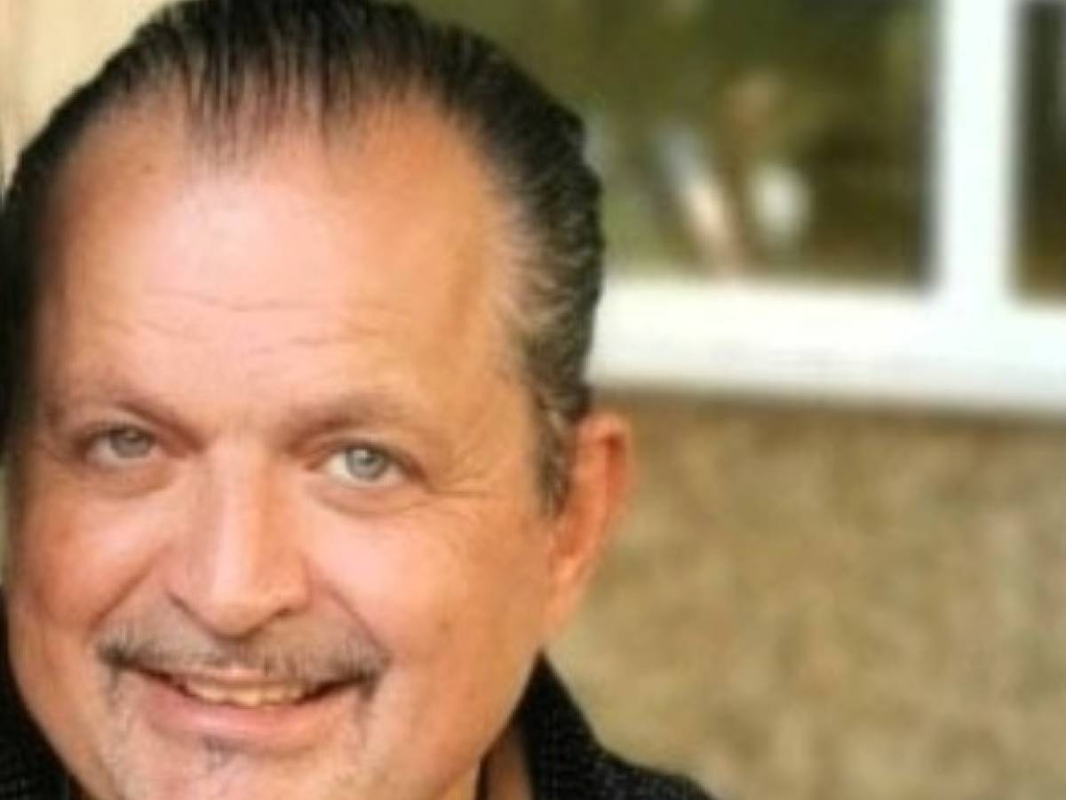 Salva i suoi figli e scompare nel lago di Como, ritrovato il corpo del papà eroe Salva i suoi figli e scompare nel lago di Como, ritrovato il corpo del papà eroe