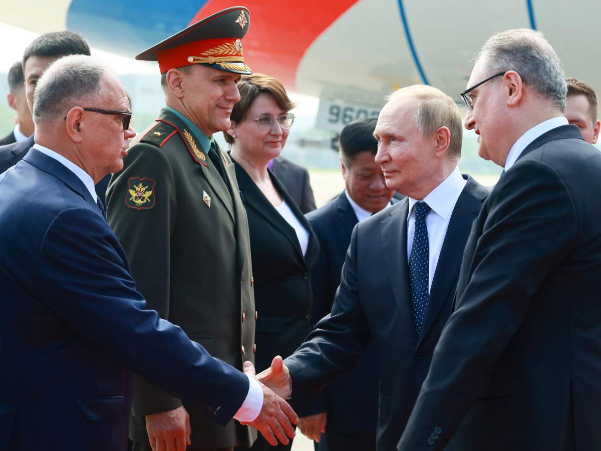 Putin in Cina, media: "Erdogan potrebbe offrirgli mediazione". Incontro Xi Modi: "Manteniamo la pace" Putin in Cina, media: "Erdogan potrebbe offrirgli mediazione". Incontro Xi Modi: "Manteniamo la pace"