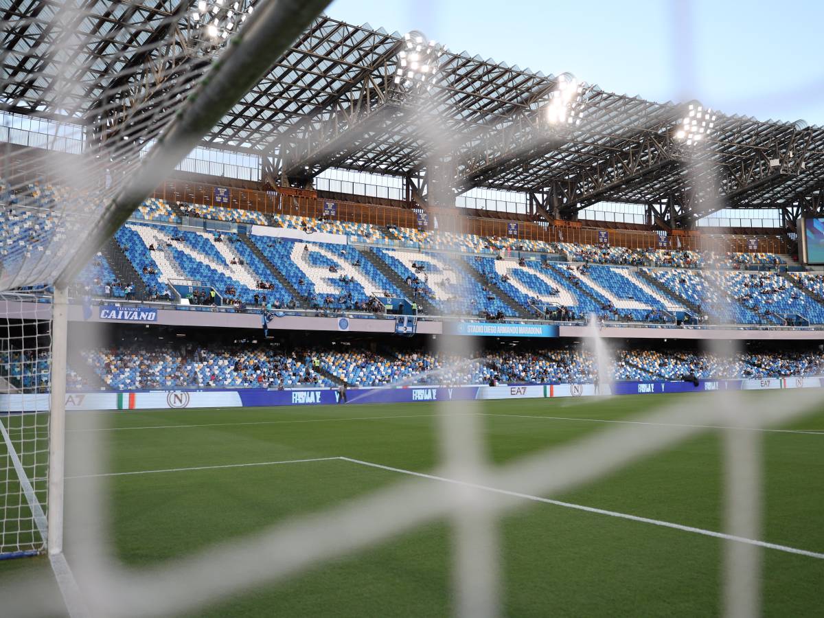 Telecamere ai tornelli, control room, curve da 10mila posti: la stretta del Viminale sugli stadi Telecamere ai tornelli, control room, curve da 10mila posti: la stretta del Viminale sugli stadi