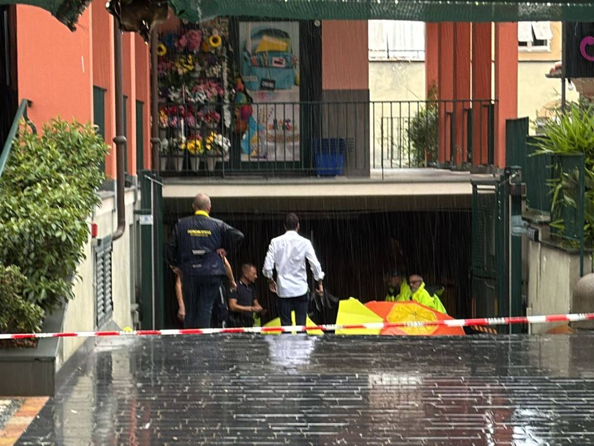 incidente sul lavoro a loano 42enne muore dopo essere caduto da un tetto da Ilgiornale.it incidente sul lavoro a loano 42enne muore dopo essere caduto da un tetto